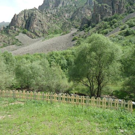 The River House Yeghegis Yekhegis Εξωτερικό φωτογραφία