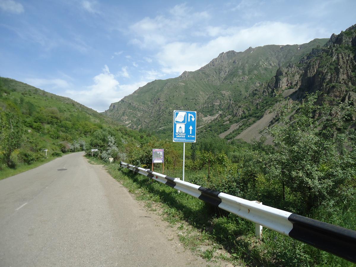 The River House Yeghegis Yekhegis Εξωτερικό φωτογραφία