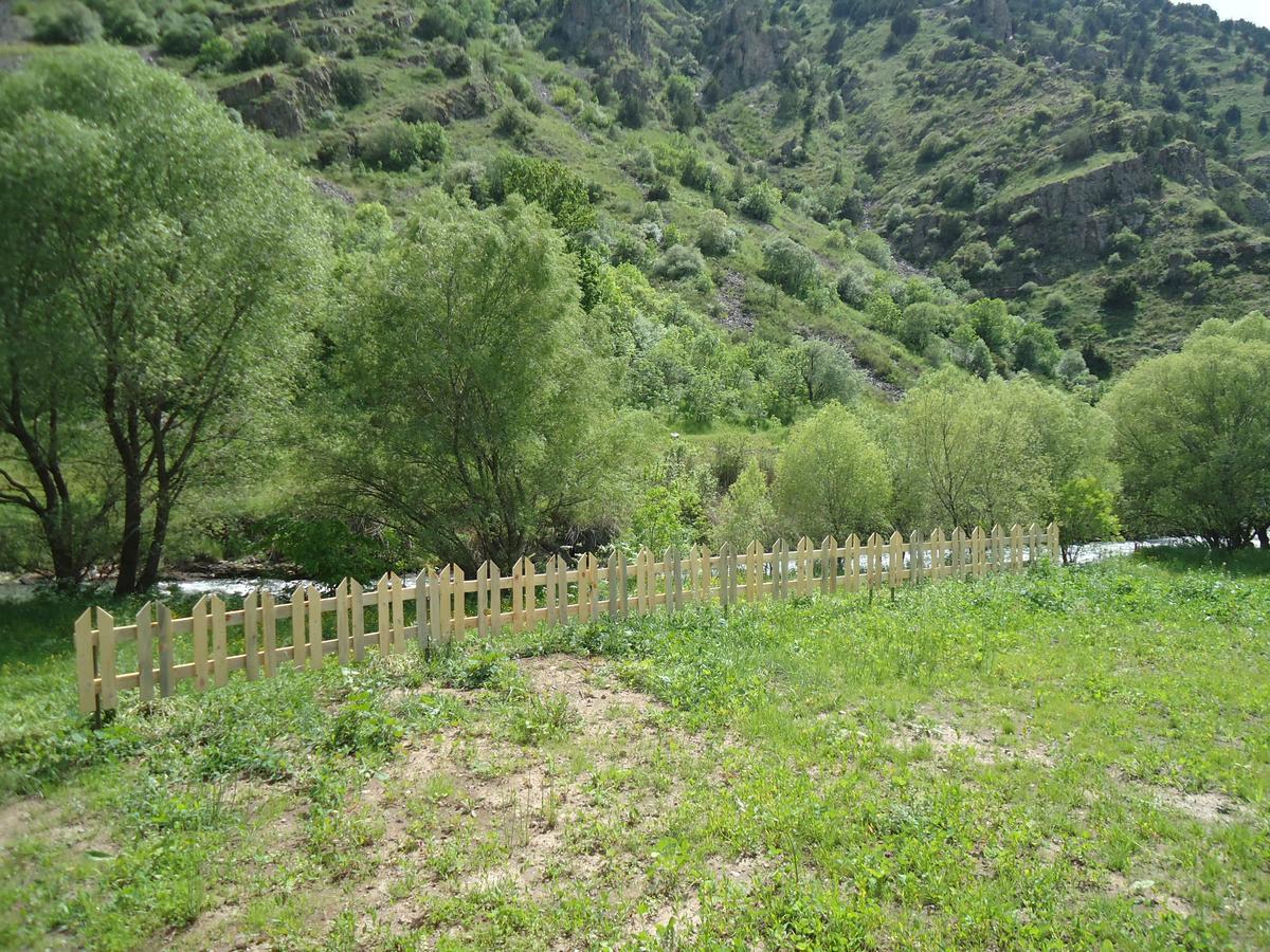 The River House Yeghegis Yekhegis Εξωτερικό φωτογραφία