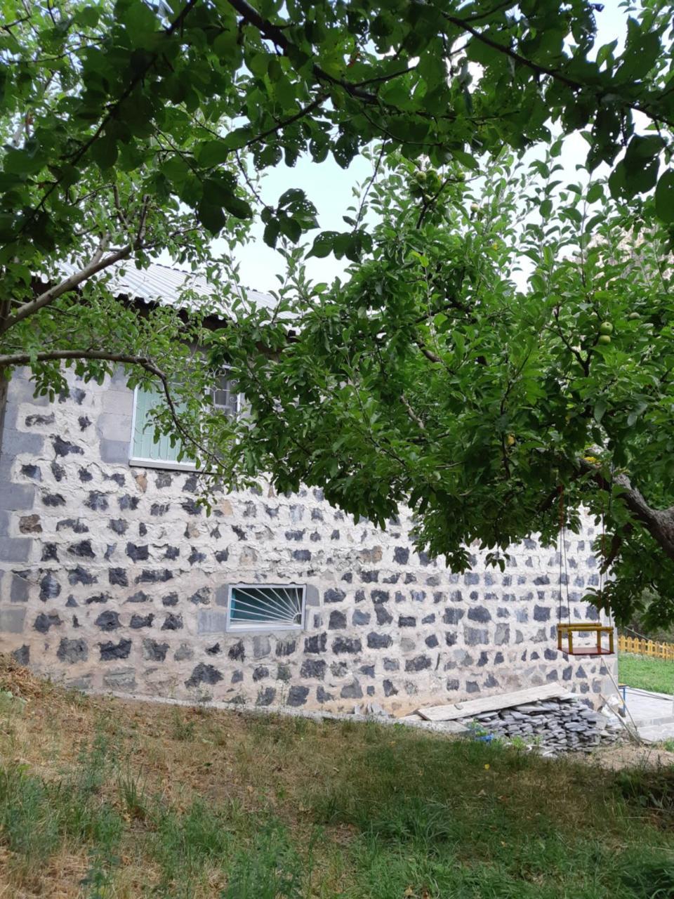 The River House Yeghegis Yekhegis Εξωτερικό φωτογραφία